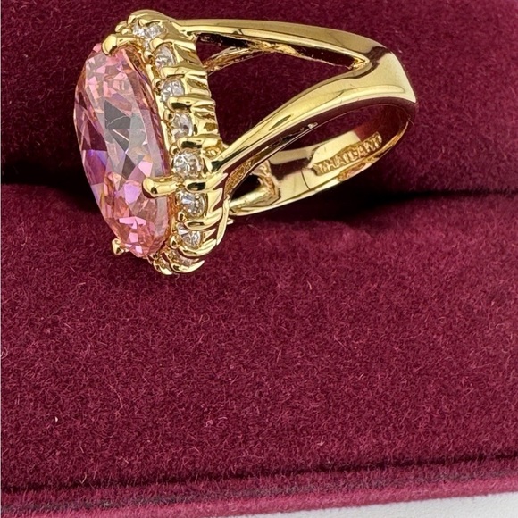 Vintage Jacqueline Kennedy Camrose & Kross Ring Simulated Oval Pink Halo Sz 6 - Picture 4 of 10